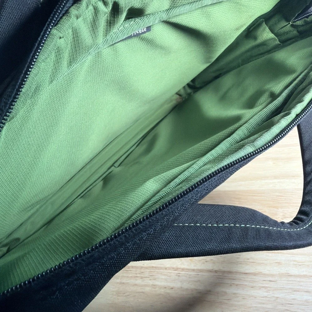 Crumpler Winston Fleece Laptop Briefcase Black & Green Zip Up Padded